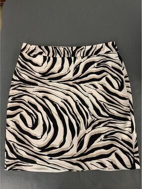 LOFT Zebra Print Pencil Skirt Black Ivory Beige Size 8 EUC